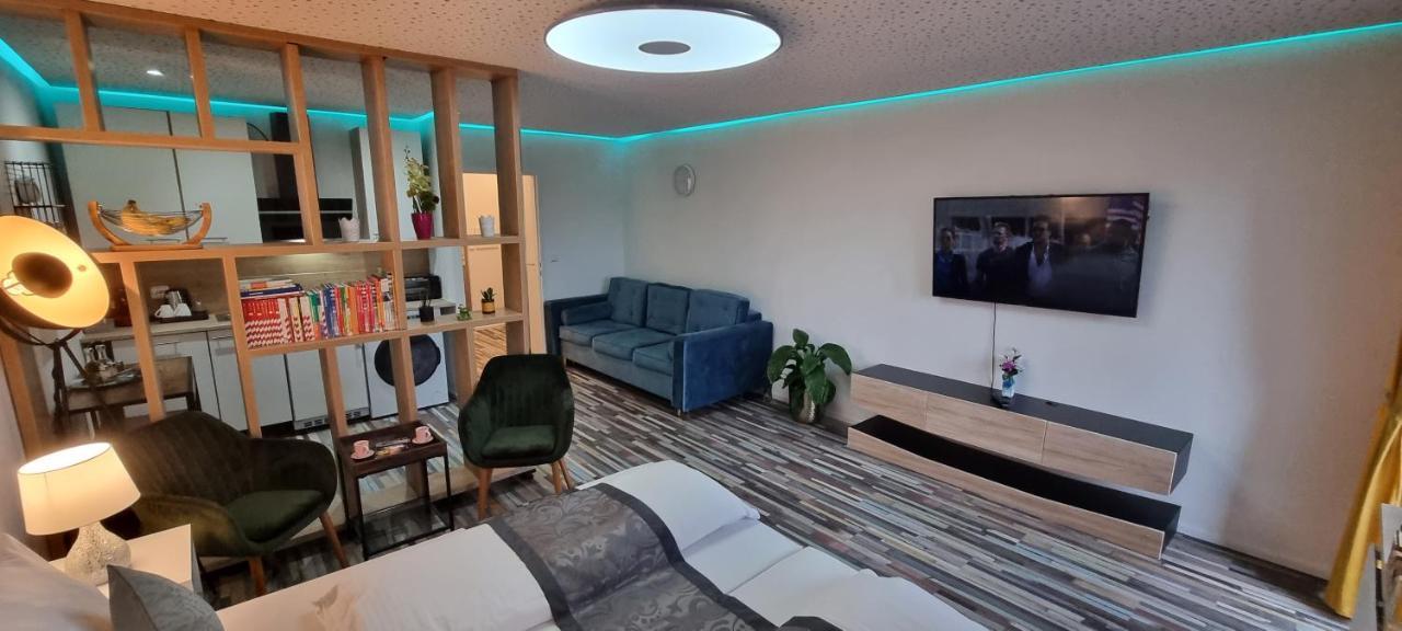 Studio-Apartment ' Andrei 1 ' - Neu In Neuburg An Der Donau Exterior photo